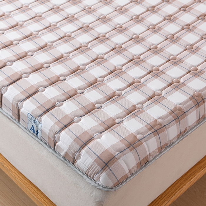 91家纺网 家纺一手货源 找家纺 美克家居 2025新款水洗棉抗压纤维棉科技床垫学生床垫 格子豆沙