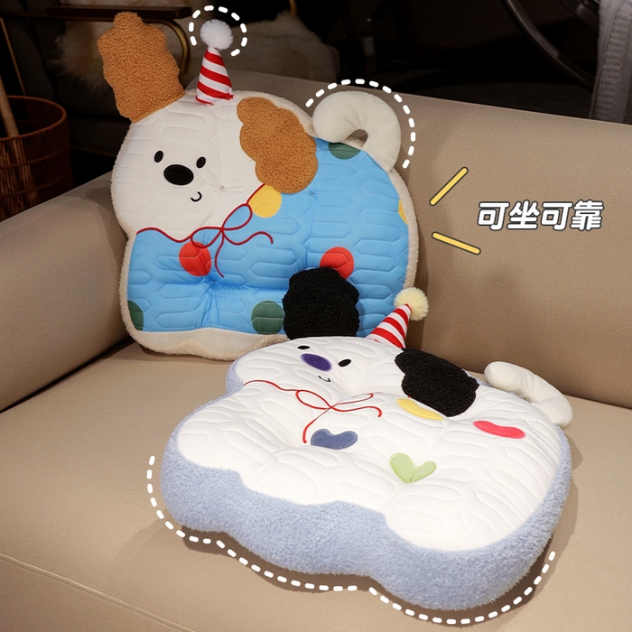 91家纺网 家纺一手货源 找家纺 仟亿莱 2025新款翘耳小狗乳胶方块坐垫 乳胶方块糖豆小狗