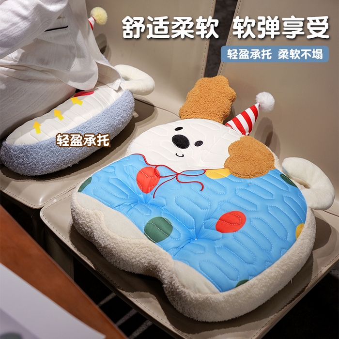 91家纺网 家纺一手货源 找家纺 仟亿莱 2025新款翘耳小狗乳胶方块坐垫 乳胶方块糖豆小狗