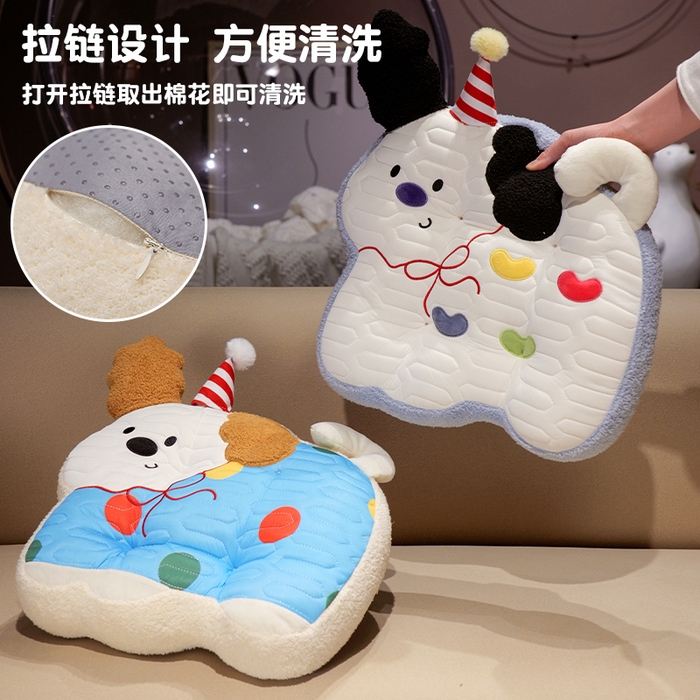 91家纺网 家纺一手货源 找家纺 仟亿莱 2025新款翘耳小狗乳胶方块坐垫 乳胶方块糖豆小狗