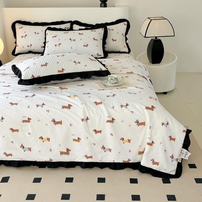 91家纺网 家纺一手货源 找家纺 同田家纺 2025新款A类水洗棉床盖夏被四件套 腊肠小狗