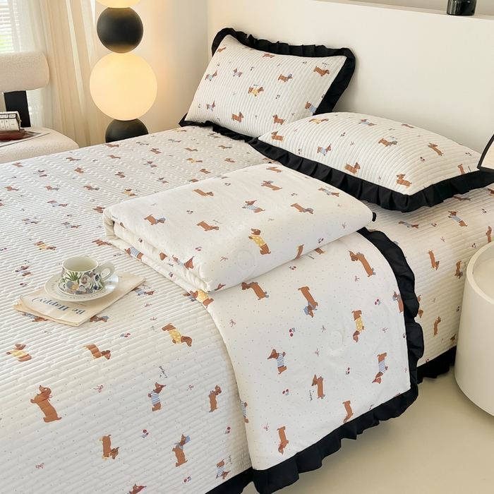 91家纺网 家纺一手货源 找家纺 同田家纺 2025新款A类水洗棉床盖夏被四件套 腊肠小狗