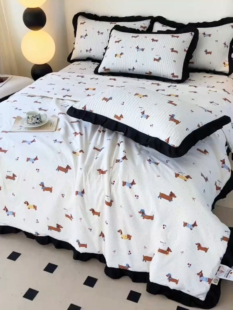 91家纺网 家纺一手货源 找家纺 同田家纺 2025新款A类水洗棉床盖夏被四件套 腊肠小狗
