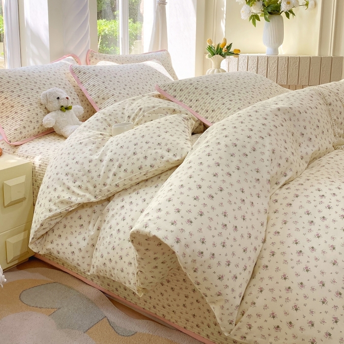 91家纺网 家纺一手货源 找家纺 金丝兔 2025新款ins小清新亲肤斜纹纯棉四件套 印花全棉夹棉床盖四件套 绿影