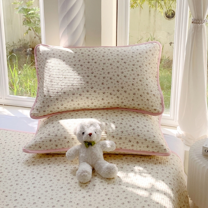 91家纺网 家纺一手货源 找家纺 金丝兔 2025新款ins小清新亲肤斜纹纯棉四件套 印花全棉夹棉床盖四件套 绿影