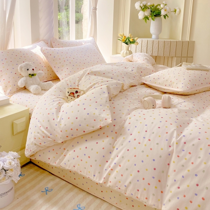 91家纺网 家纺一手货源 找家纺 金丝兔 2025新款ins小清新亲肤斜纹纯棉四件套 印花全棉夹棉床盖四件套 奶油波点