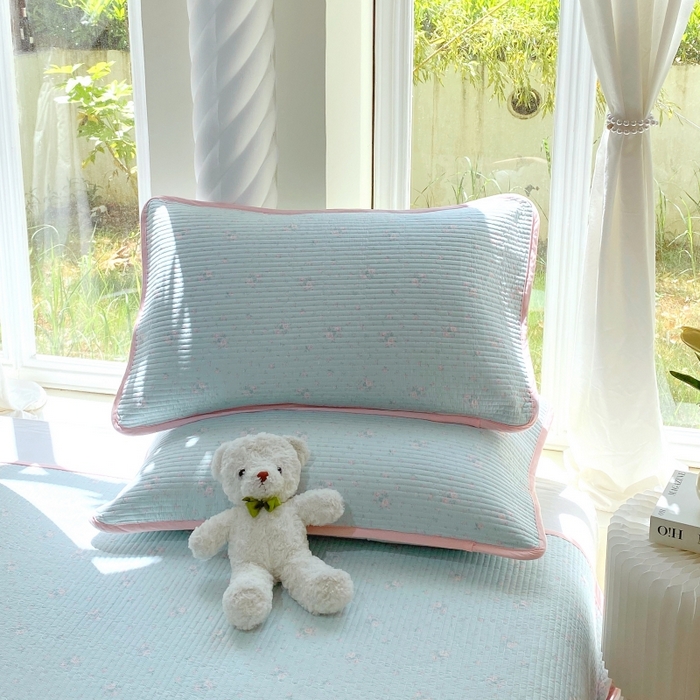 91家纺网 家纺一手货源 找家纺 金丝兔 2025新款ins小清新亲肤斜纹纯棉四件套 印花全棉夹棉床盖四件套 云兰香