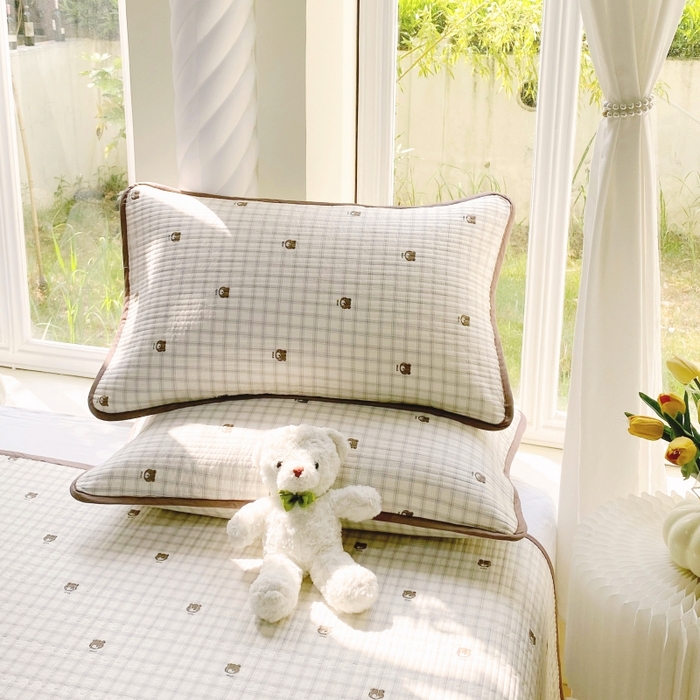 91家纺网 家纺一手货源 找家纺 金丝兔 2025新款ins小清新亲肤斜纹纯棉四件套 印花全棉夹棉床盖四件套 格子熊