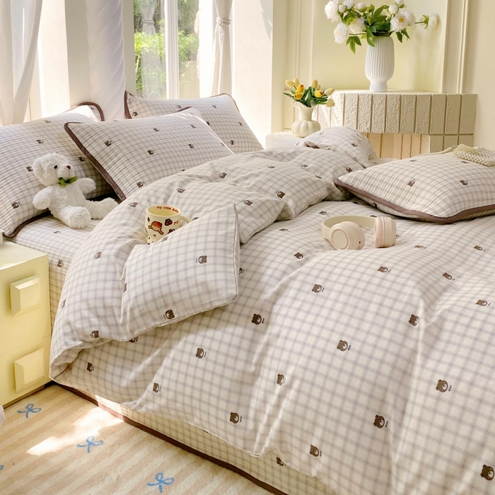 91家纺网 家纺一手货源 找家纺 金丝兔 2025新款ins小清新亲肤斜纹纯棉四件套 印花全棉夹棉床盖四件套 格子熊
