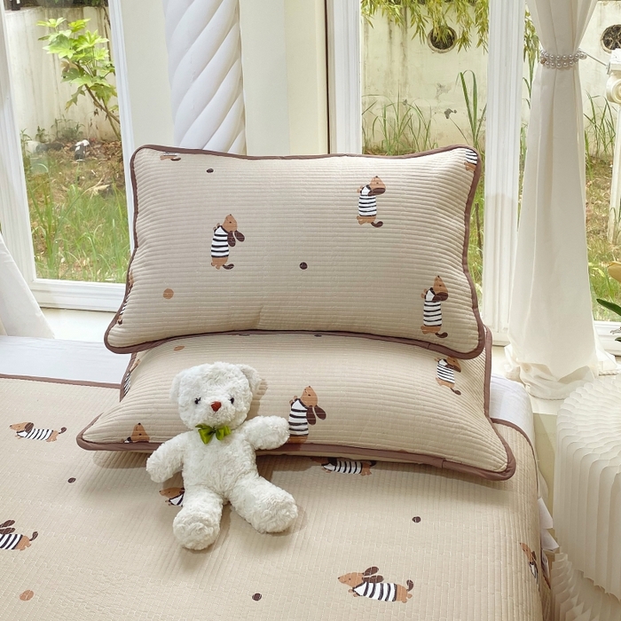 91家纺网 家纺一手货源 找家纺 金丝兔 2025新款ins小清新亲肤斜纹纯棉四件套 印花全棉夹棉床盖四件套 拉拉狗