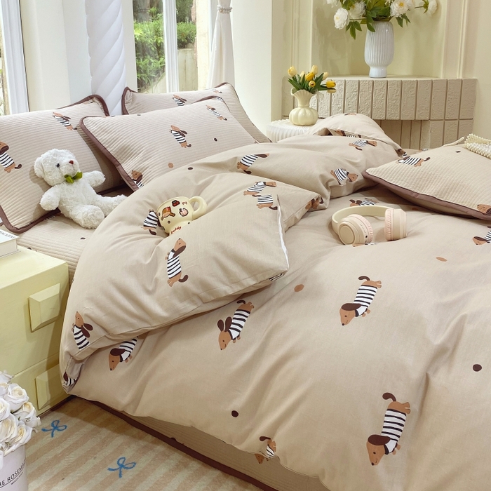 91家纺网 家纺一手货源 找家纺 金丝兔 2025新款ins小清新亲肤斜纹纯棉四件套 印花全棉夹棉床盖四件套 拉拉狗