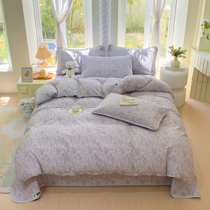 91家纺网 家纺一手货源 找家纺 金丝兔 2025新款ins小清新亲肤斜纹纯棉四件套 印花全棉夹棉床盖四件套 浮梦