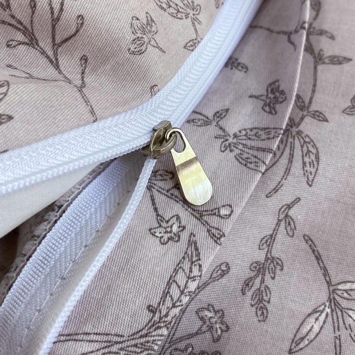 91家纺网 家纺一手货源 找家纺 金丝兔 2025新款ins小清新亲肤斜纹纯棉四件套 印花全棉夹棉床盖四件套 浮梦