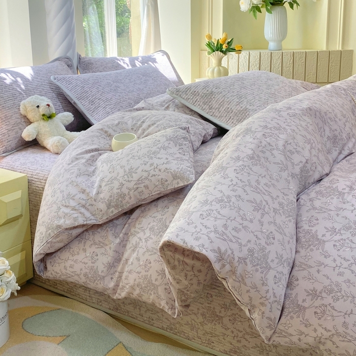 91家纺网 家纺一手货源 找家纺 金丝兔 2025新款ins小清新亲肤斜纹纯棉四件套 印花全棉夹棉床盖四件套 浮梦