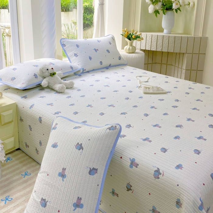 91家纺网 家纺一手货源 找家纺 金丝兔 2025新款小清新斜纹纯棉床盖 全棉夹棉床盖 床盖三件套 榻榻米抗盖绗缝加厚床单 波点大象