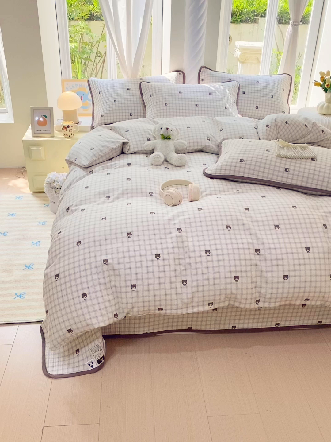 91家纺网 家纺一手货源 找家纺 金丝兔 2025新款ins小清新亲肤斜纹纯棉四件套 印花全棉夹棉床盖四件套 格子熊