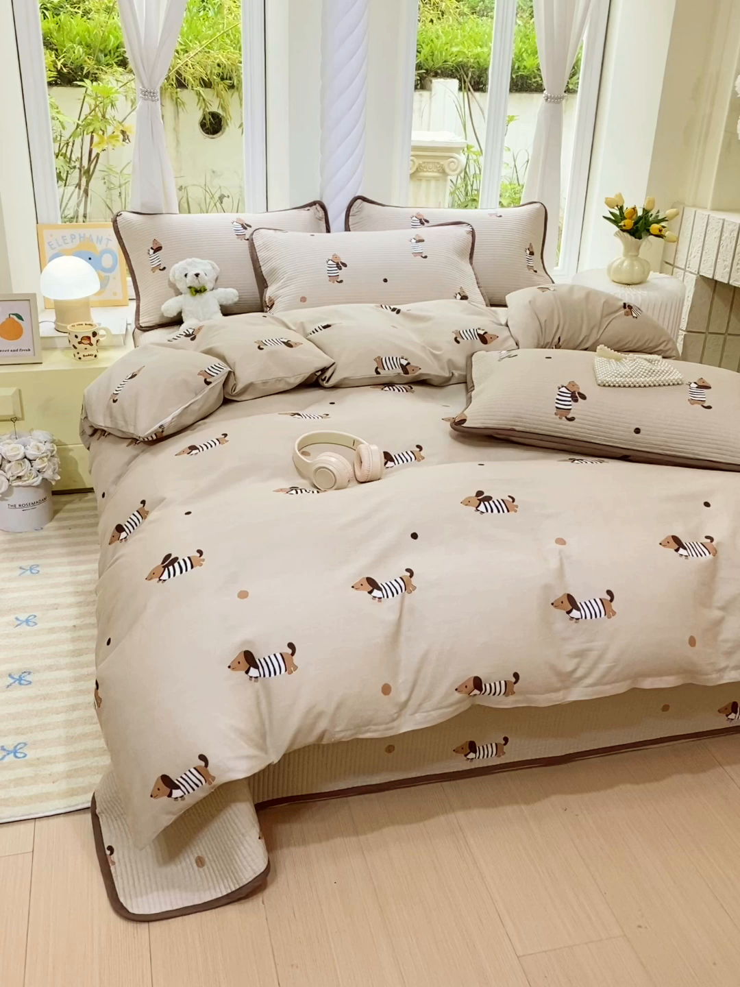 91家纺网 家纺一手货源 找家纺 金丝兔 2025新款ins小清新亲肤斜纹纯棉四件套 印花全棉夹棉床盖四件套 拉拉狗