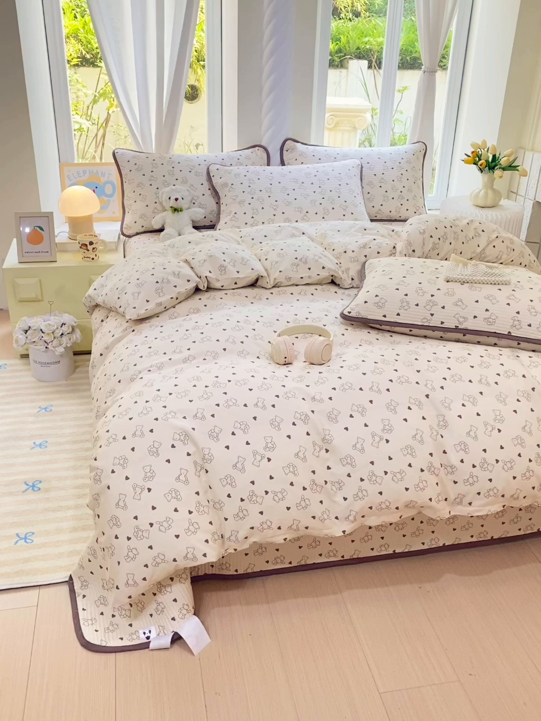 91家纺网 家纺一手货源 找家纺 金丝兔 2025新款ins小清新亲肤斜纹纯棉四件套 印花全棉夹棉床盖四件套 小熊吉米