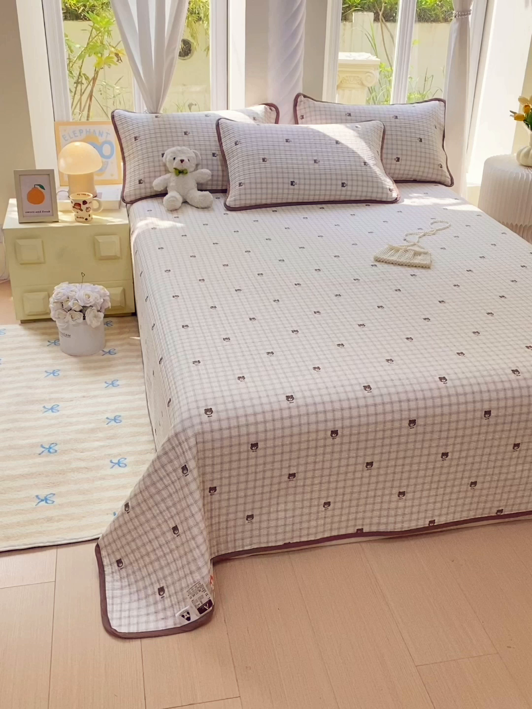 91家纺网 家纺一手货源 找家纺 金丝兔 2025新款小清新斜纹纯棉床盖 全棉夹棉床盖 床盖三件套 榻榻米抗盖绗缝加厚床单 格子熊