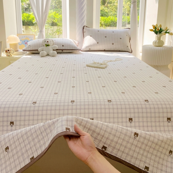 91家纺网 家纺一手货源 找家纺 金丝兔 2025新款小清新斜纹纯棉床盖 全棉夹棉床盖 床盖三件套 榻榻米抗盖绗缝加厚床单 格子熊