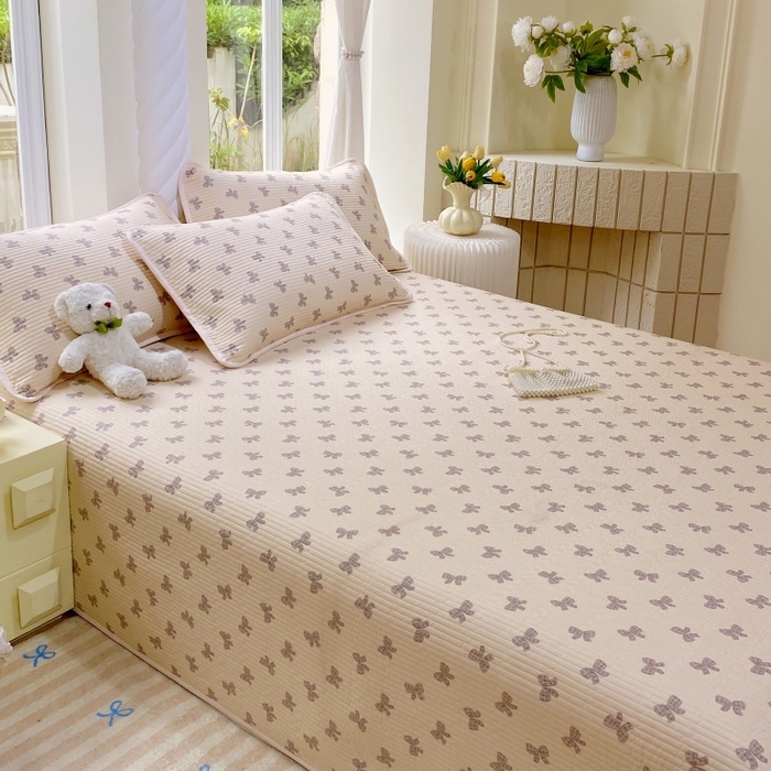 91家纺网 家纺一手货源 找家纺 金丝兔 2025新款小清新斜纹纯棉床盖 全棉夹棉床盖 床盖三件套 榻榻米抗盖绗缝加厚床单 慕斯