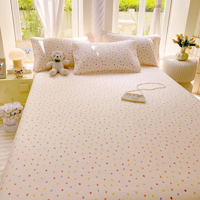 91家纺网 家纺一手货源 找家纺 金丝兔 2025新款小清新斜纹纯棉床盖 全棉夹棉床盖 床盖三件套 榻榻米抗盖绗缝加厚床单 奶油波点