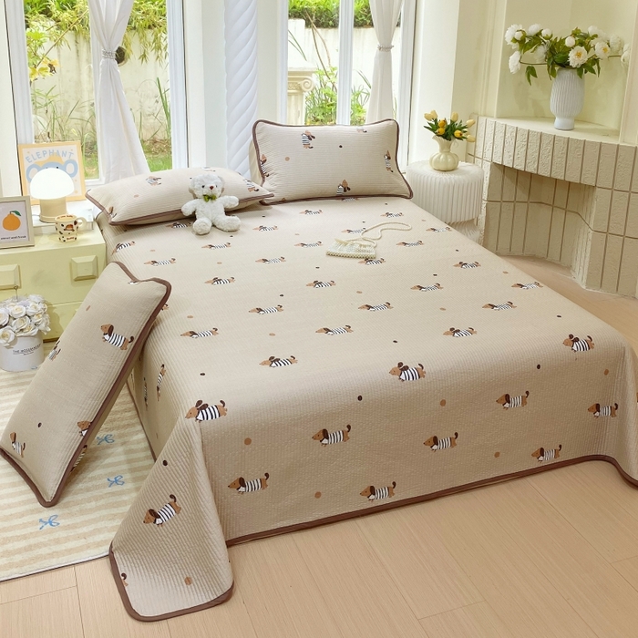 91家纺网 家纺一手货源 找家纺 金丝兔 2025新款小清新斜纹纯棉床盖 全棉夹棉床盖 床盖三件套 榻榻米抗盖绗缝加厚床单 拉拉狗