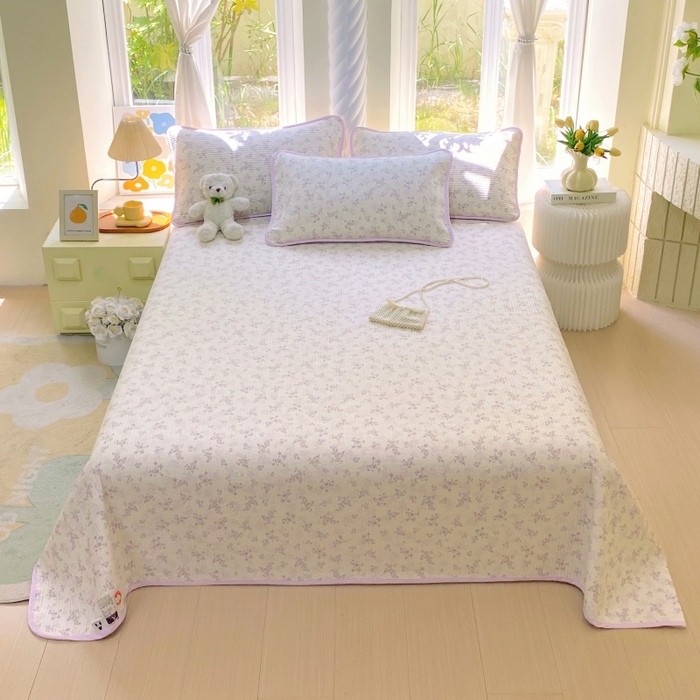 91家纺网 家纺一手货源 找家纺 金丝兔 2025新款小清新斜纹纯棉床盖 全棉夹棉床盖 床盖三件套 榻榻米抗盖绗缝加厚床单 春风里