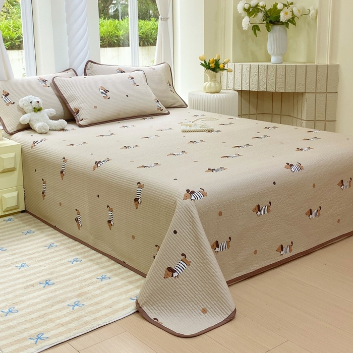 91家纺网 家纺一手货源 找家纺 金丝兔 2025新款小清新斜纹纯棉床盖 全棉夹棉床盖 床盖三件套 榻榻米抗盖绗缝加厚床单 拉拉狗