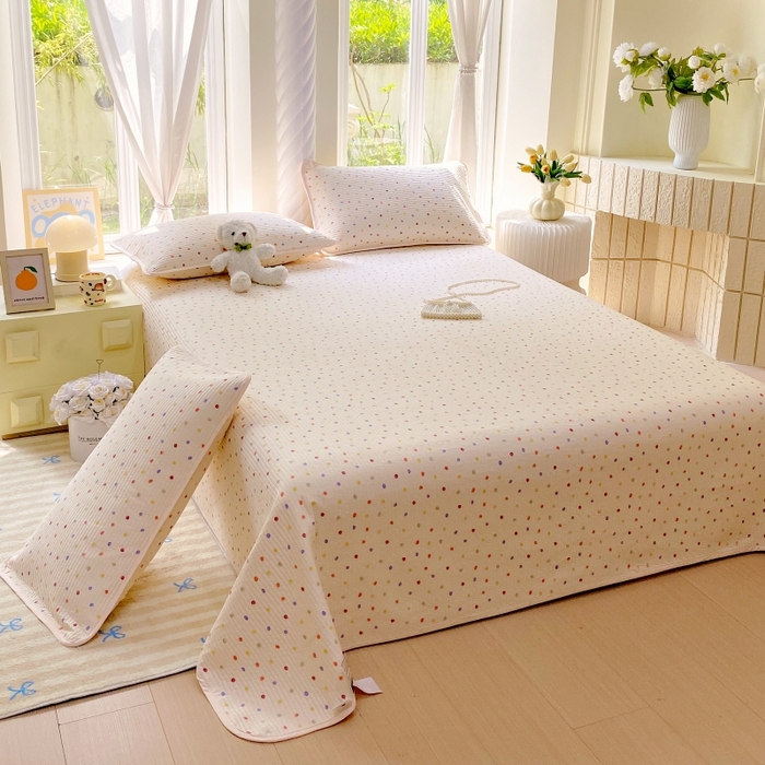 91家纺网 家纺一手货源 找家纺 金丝兔 2025新款小清新斜纹纯棉床盖 全棉夹棉床盖 床盖三件套 榻榻米抗盖绗缝加厚床单 奶油波点