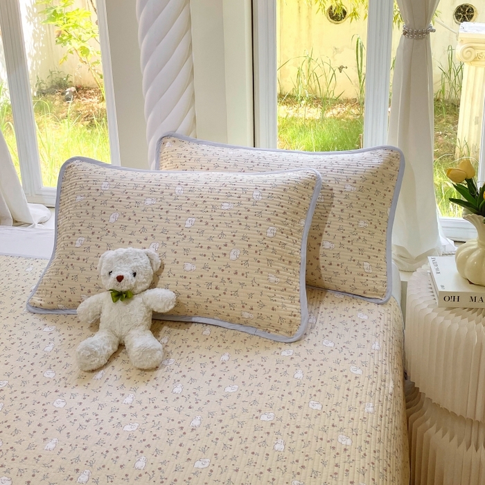 91家纺网 家纺一手货源 找家纺 金丝兔 2025新款小清新斜纹纯棉床盖 全棉夹棉床盖 床盖三件套 榻榻米抗盖绗缝加厚床单 仙妮兔