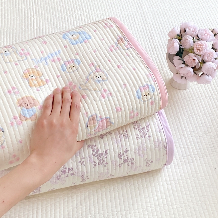 91家纺网 家纺一手货源 找家纺 金丝兔 2025新款小清新斜纹纯棉床盖 全棉夹棉床盖 床盖三件套 榻榻米抗盖绗缝加厚床单 组合图仅做展示