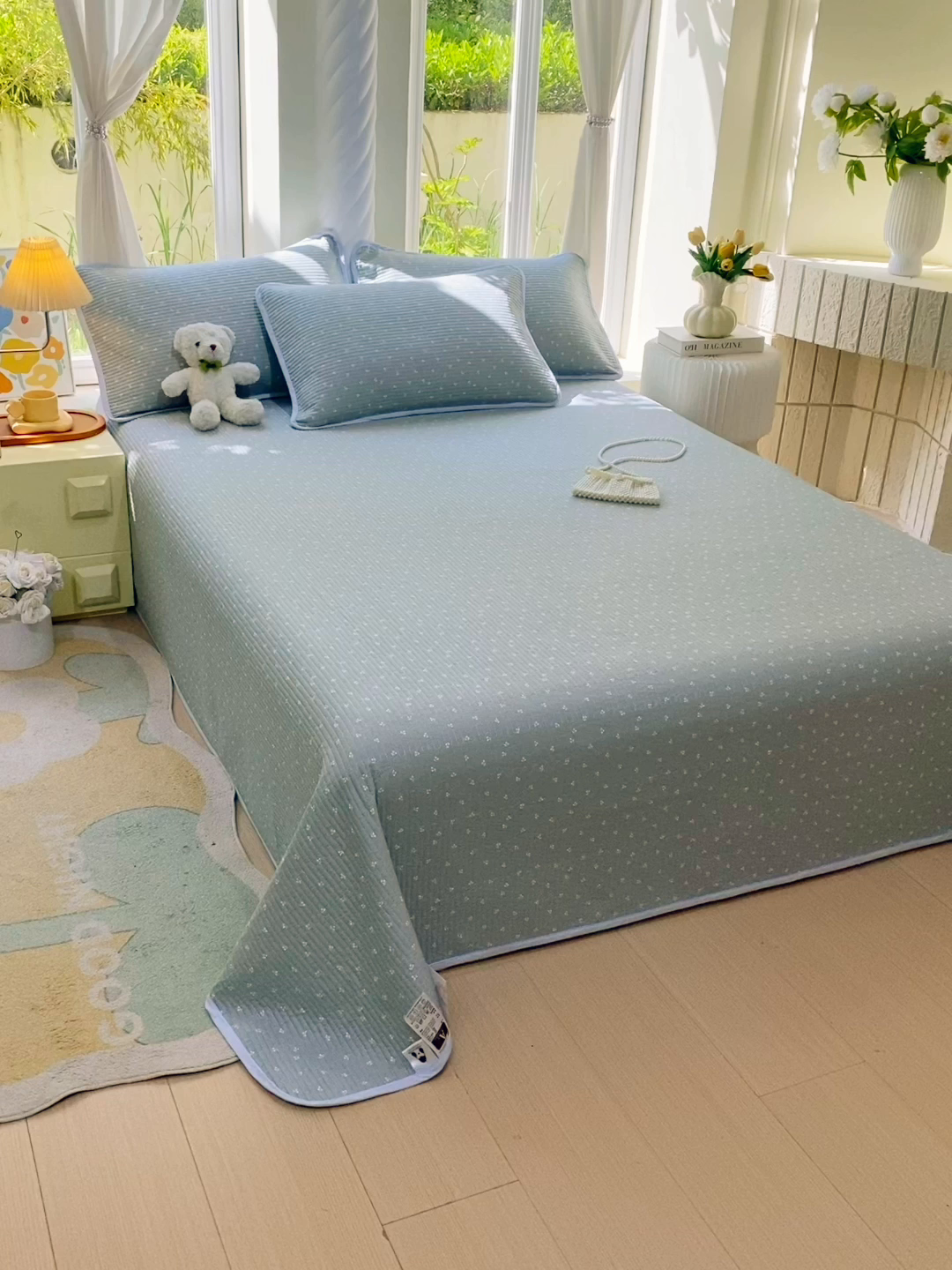 91家纺网 家纺一手货源 找家纺 金丝兔 2025新款小清新斜纹纯棉床盖 全棉夹棉床盖 床盖三件套 榻榻米抗盖绗缝加厚床单 樱桃-蓝