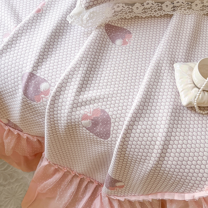 91家纺网 家纺一手货源 找家纺 网红馆（ck家纺）  2025新款简单爱 豆豆床盖三件套 草莓