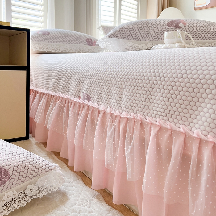 91家纺网 家纺一手货源 找家纺 网红馆（ck家纺）  2025新款简单爱 豆豆床盖三件套 草莓