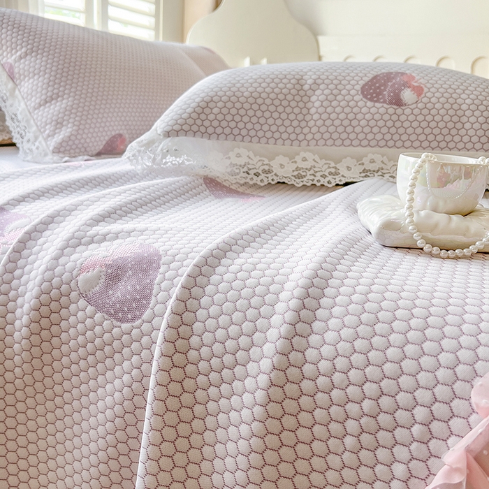 91家纺网 家纺一手货源 找家纺 网红馆（ck家纺）  2025新款简单爱 豆豆床盖三件套 草莓