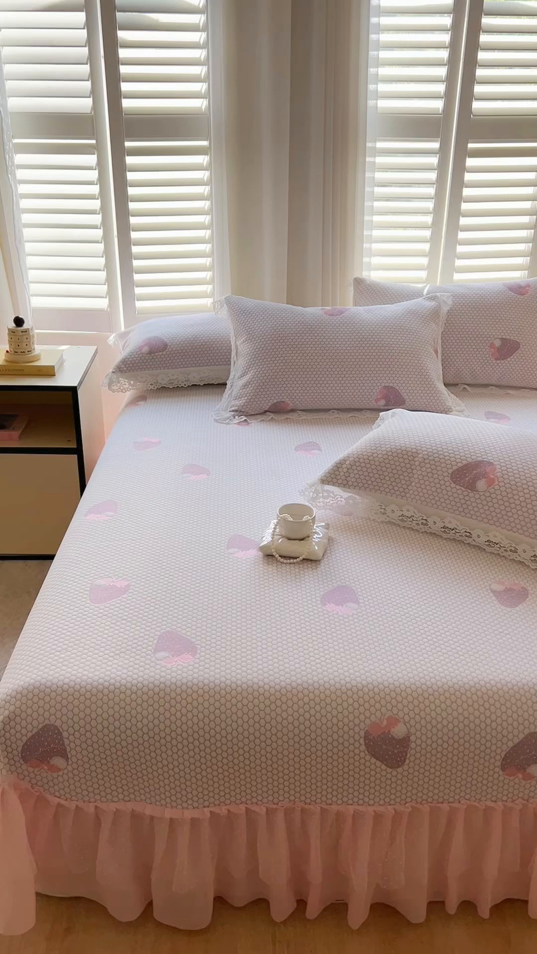 91家纺网 家纺一手货源 找家纺 网红馆（ck家纺）  2025新款简单爱 豆豆床盖三件套 草莓