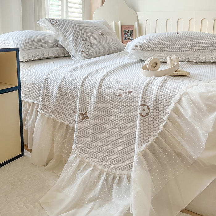 91家纺网 家纺一手货源 找家纺 网红馆（ck家纺）  2025新款简单爱 豆豆床盖三件套 呆熊灰