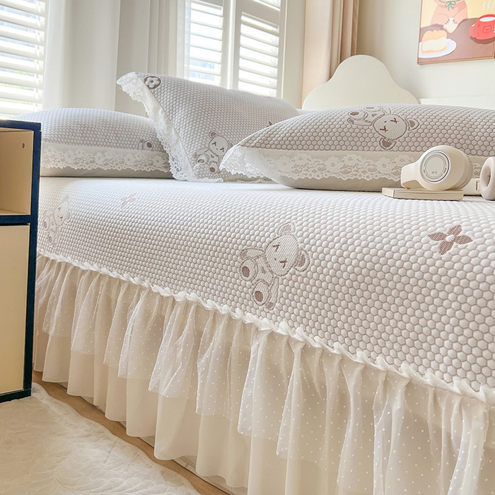 91家纺网 家纺一手货源 找家纺 网红馆（ck家纺）  2025新款简单爱 豆豆床盖三件套 呆熊灰