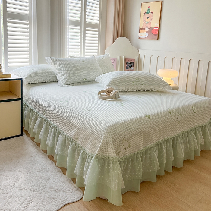 91家纺网 家纺一手货源 找家纺 网红馆（ck家纺）  2025新款简单爱 豆豆床盖三件套 呆熊绿