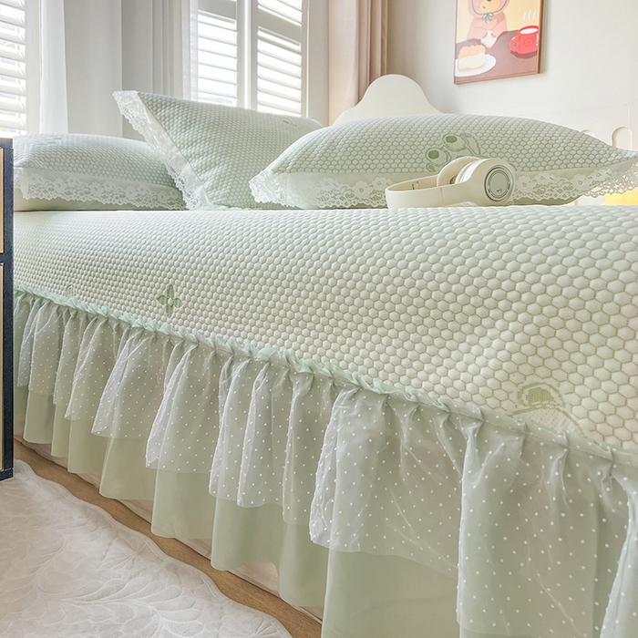 91家纺网 家纺一手货源 找家纺 网红馆（ck家纺）  2025新款简单爱 豆豆床盖三件套 呆熊绿