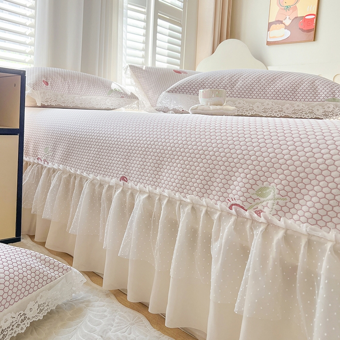 91家纺网 家纺一手货源 找家纺 网红馆（ck家纺）  2025新款简单爱 豆豆床盖三件套 樱桃