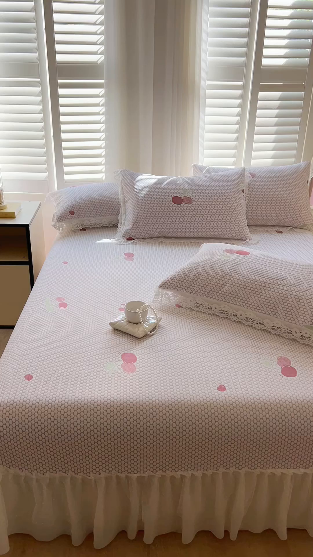 91家纺网 家纺一手货源 找家纺 网红馆（ck家纺）  2025新款简单爱 豆豆床盖三件套 樱桃