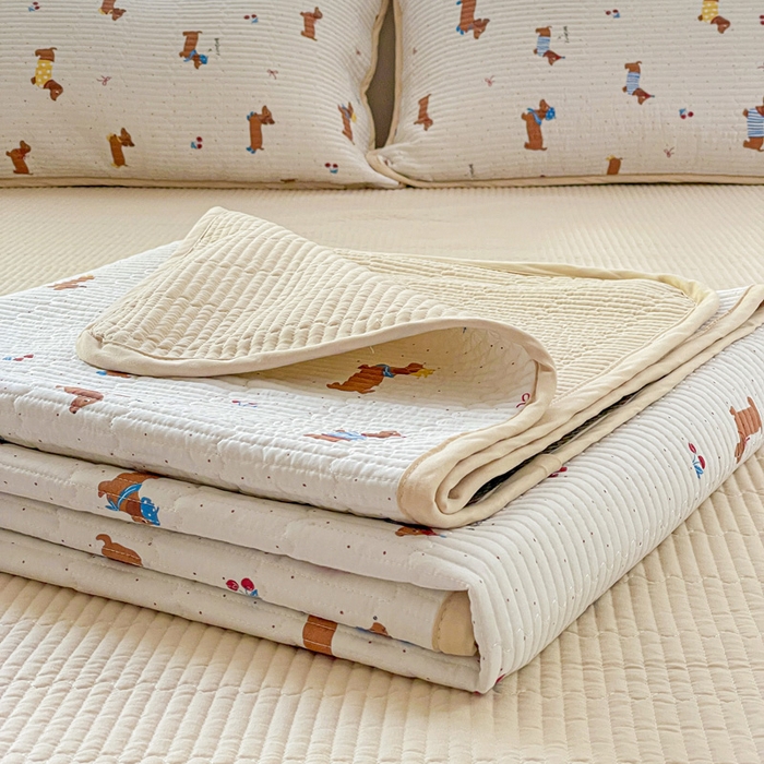 91家纺网 家纺一手货源 找家纺 （总）金丝兔 2025新款小清新亲肤印花水洗棉单床盖 夹棉床盖 床盖三件套