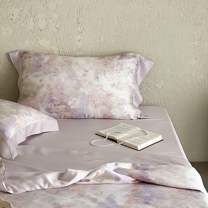 91家纺网 家纺一手货源 找家纺 张公子婚庆馆 2025新款天丝数码印花夏被四件套-玫丽花田系列【控价:不低于单夏被268/288 夏被四件套368/388】 漫花山野