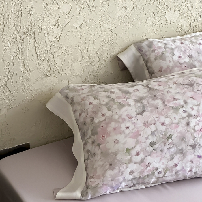 91家纺网 家纺一手货源 找家纺 张公子婚庆馆 2025新款天丝数码印花夏被四件套-玫丽花田系列【控价:不低于单夏被268/288 夏被四件套368/388】 午后花房