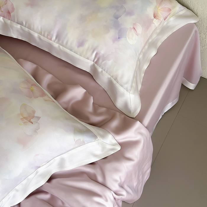 91家纺网 家纺一手货源 找家纺 张公子婚庆馆 2025新款天丝数码印花夏被四件套-玫丽花田系列【控价:不低于单夏被268/288 夏被四件套368/388】 月光蔷薇