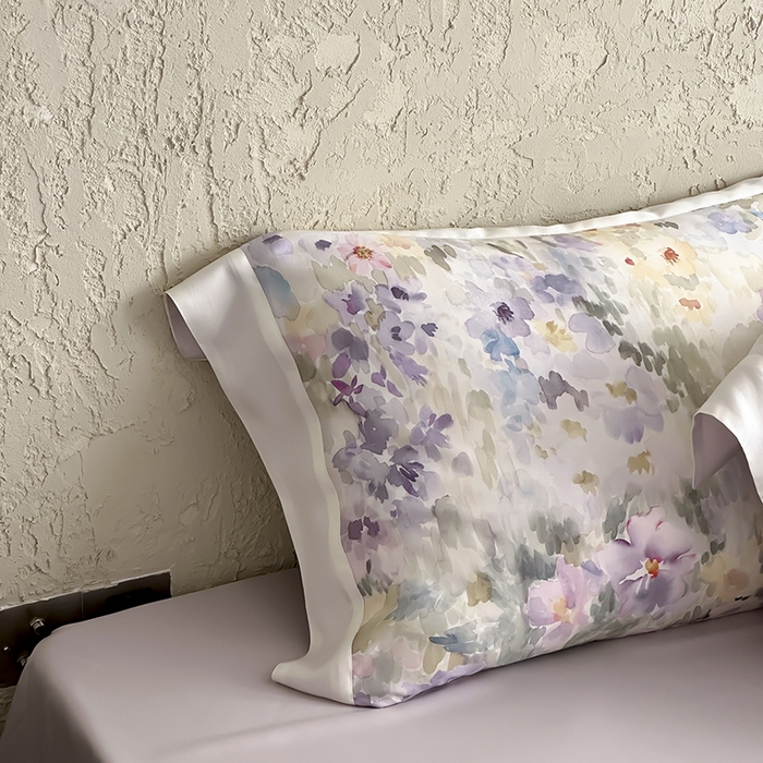 91家纺网 家纺一手货源 找家纺 张公子婚庆馆 2025新款天丝数码印花夏被四件套-玫丽花田系列【控价:不低于单夏被268/288 夏被四件套368/388】 云烟-天空灰