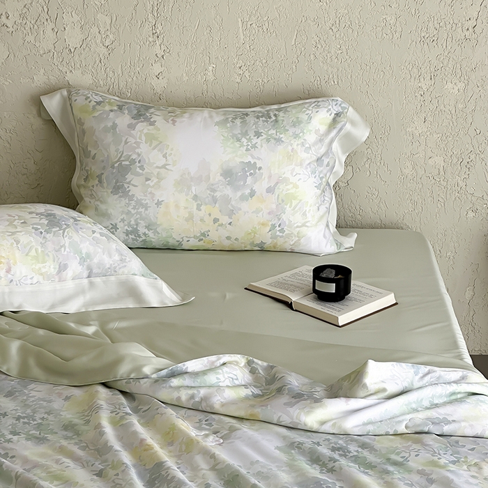 91家纺网 家纺一手货源 找家纺 张公子婚庆馆 2025新款天丝数码印花夏被四件套-玫丽花田系列【控价:不低于单夏被268/288 夏被四件套368/388】 知夏