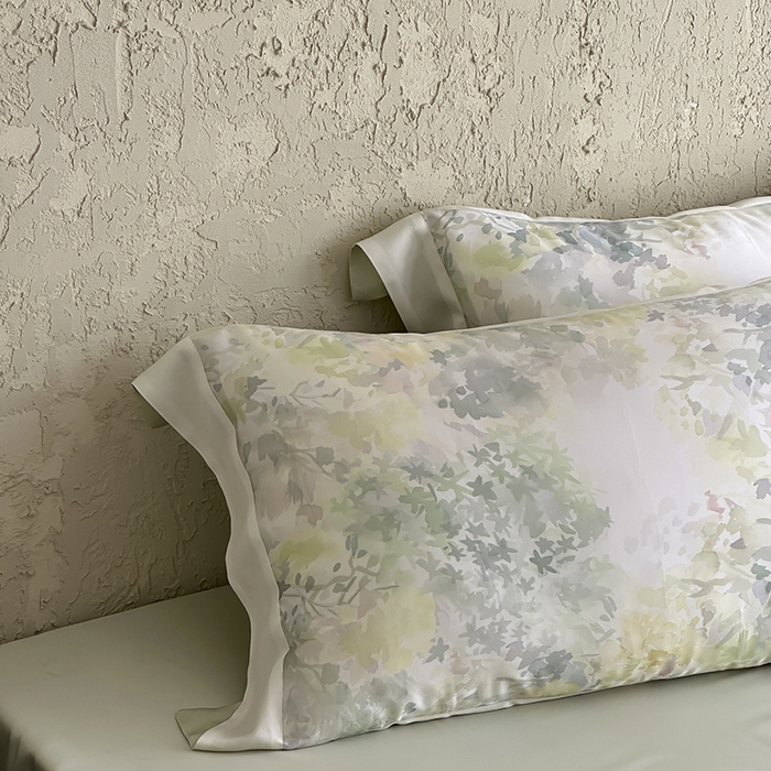 91家纺网 家纺一手货源 找家纺 张公子婚庆馆 2025新款天丝数码印花夏被四件套-玫丽花田系列【控价:不低于单夏被268/288 夏被四件套368/388】 知夏